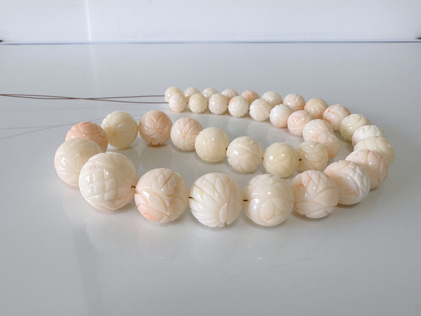 Natural Deep Sea Coral Round Carved Beads Strand 8.7-15.5mm, 15.3inches, 40cm, Natural White/Slightly Pink Color Coral