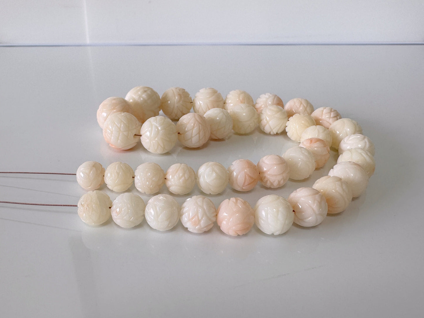Natural Deep Sea Coral Round Carved Beads Strand 8.7-15.5mm, 15.3inches, 40cm, Natural White/Slightly Pink Color Coral