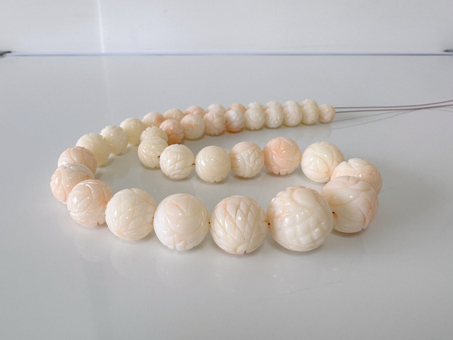 Natural Deep Sea Coral Round Carved Beads Strand 8.7-15.5mm, 15.3inches, 40cm, Natural White/Slightly Pink Color Coral