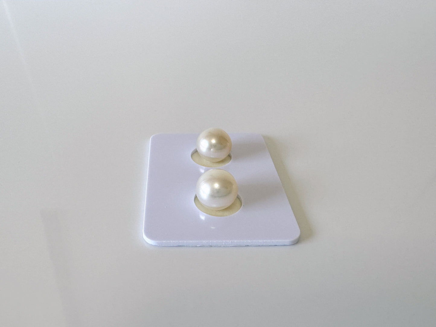 Japanese Cultured Akoya pearl 8.5mm, White Color, Half-Drilled Round loose, Price per Pair, Value-priced unused vintage, Salt water pearl
