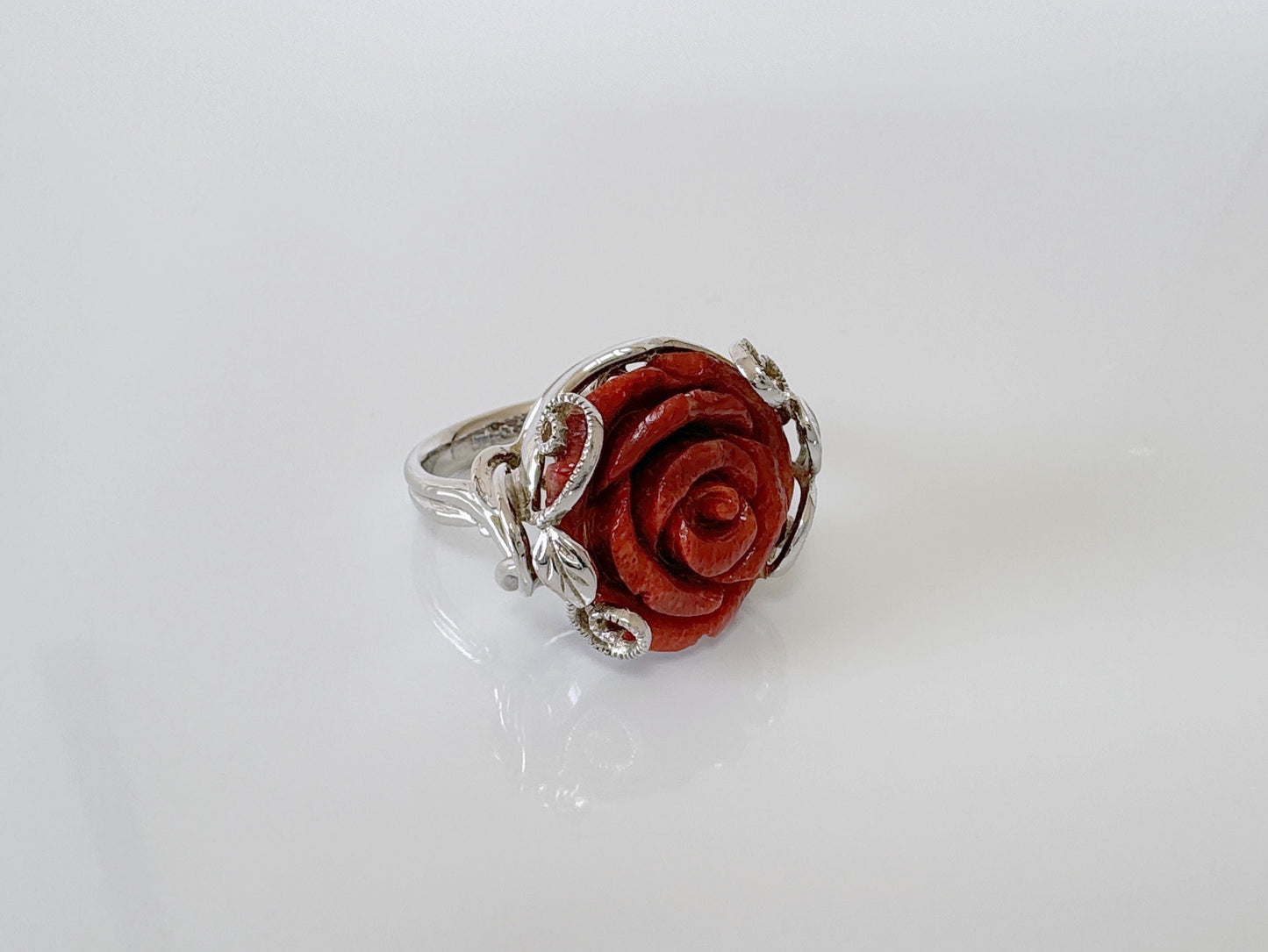 Natural sponge coral rose silver ring,  size is Jp 17, US 8.5, UK Q, IT 57
