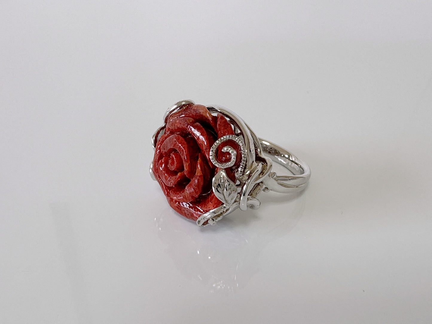 Natural sponge coral rose silver ring, size is Jp 15, US 7.5-8, UK O-P, IT 55.5