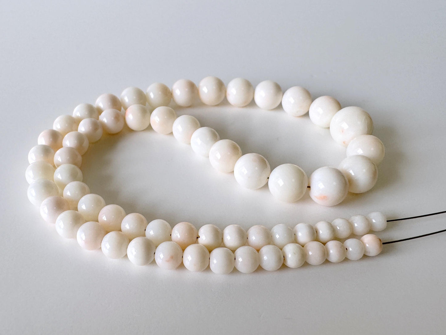 Natural Coral Strand Beads: Midway Deep Sea White/Very Slightly Light Pink - Round Shape, 4.5-11.5mm, 40cm Length, Jewelry Making