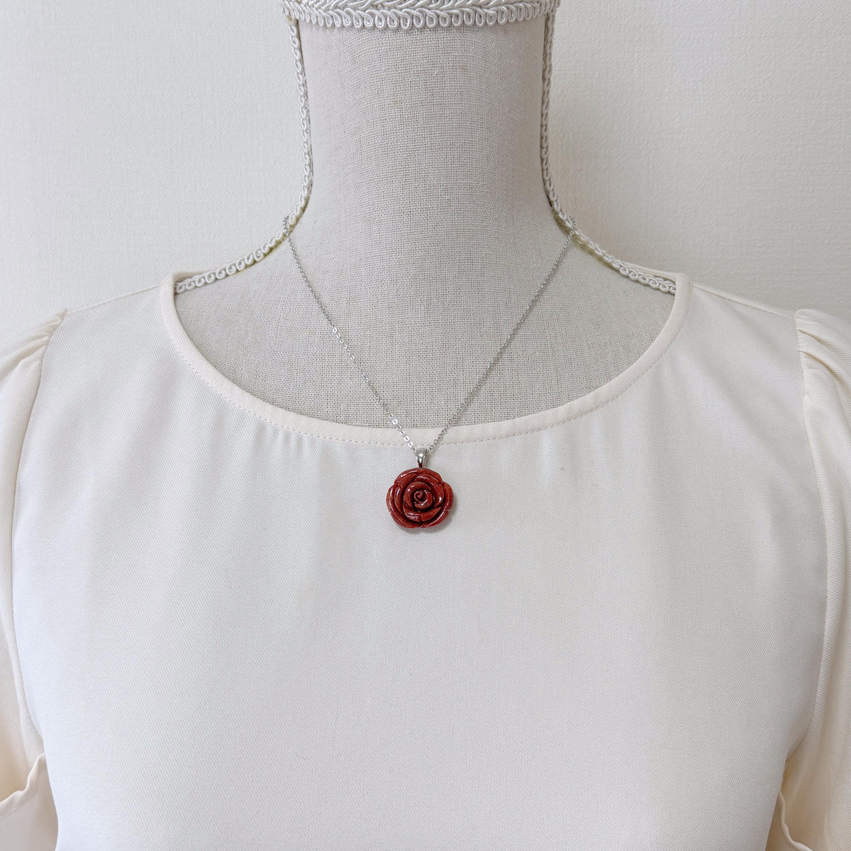Sponge Coral Rose Pendant, Red, 20mm (Brass Bail)