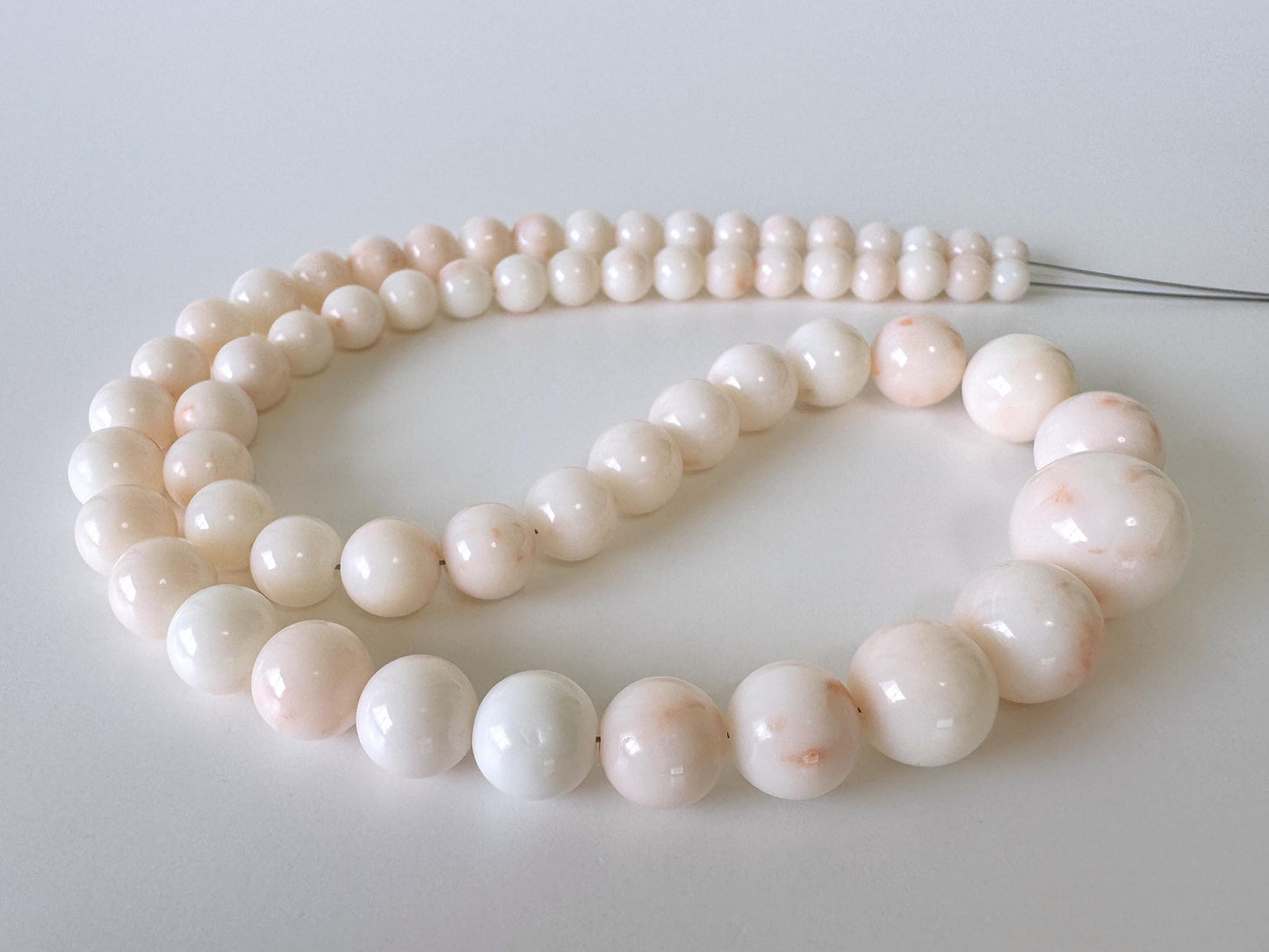 Natural Coral Strand Beads - Midway Deep Sea White/Slightly Light Pink Color Round - 4.9-13.7mm, 16.1in Length, Jewelry Making Materials