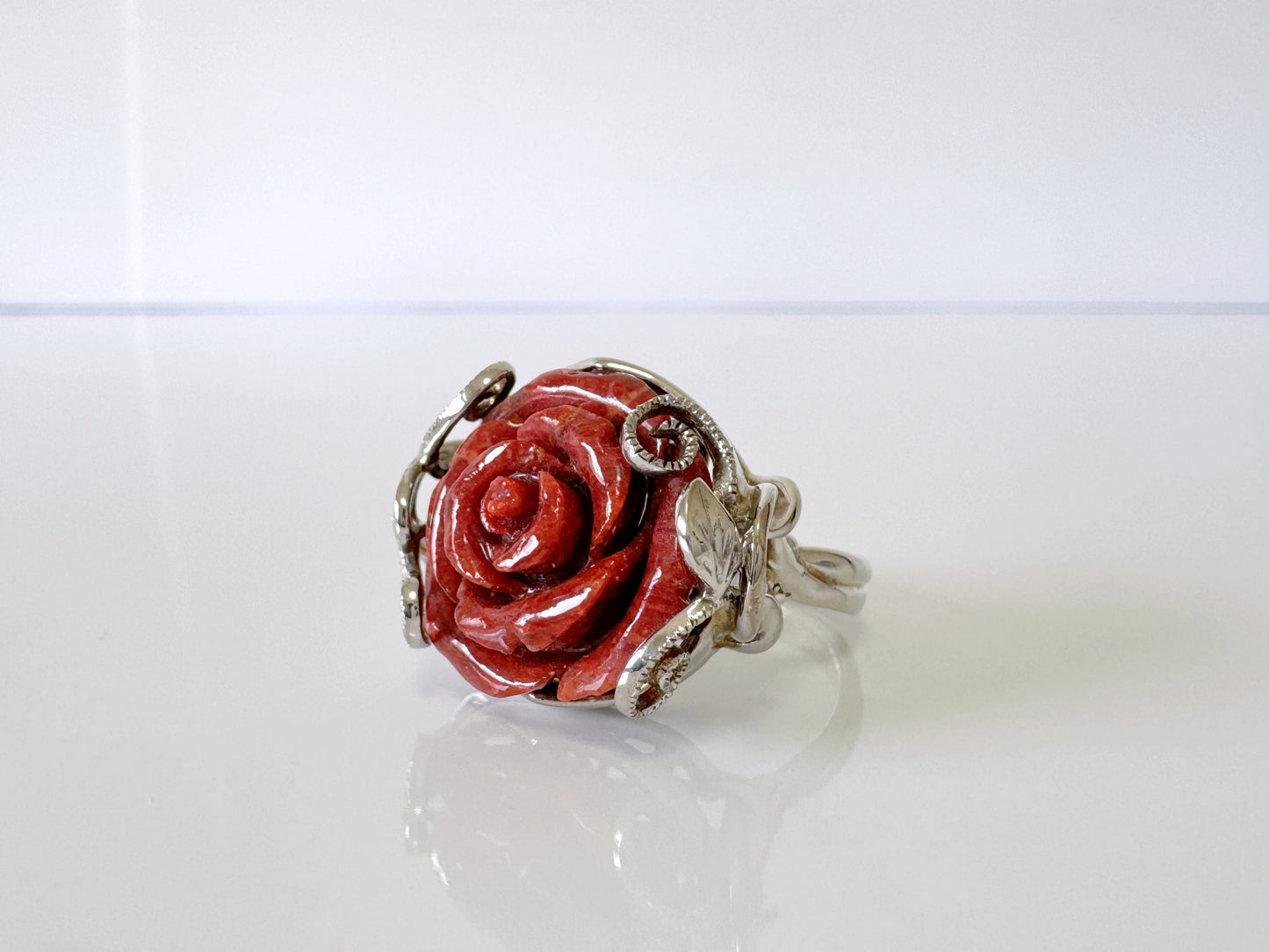 Natural sponge coral rose silver ring,  size is Jp 17, US 8.5, UK Q, IT 57