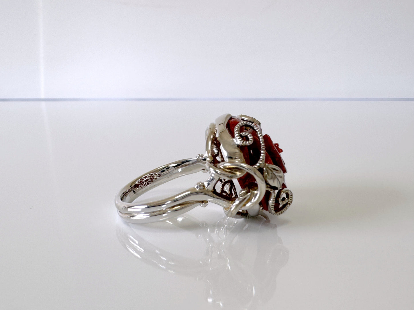 Natural sponge coral rose silver ring,  size is Jp 17, US 8.5, UK Q, IT 57