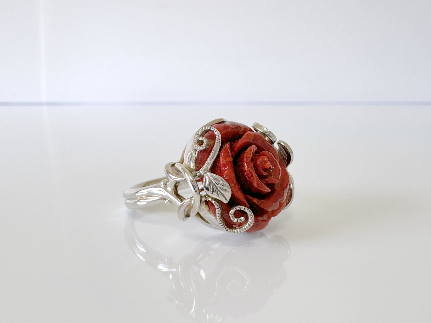 Natural sponge coral rose silver ring,  size is Jp 17, US 8.5, UK Q, IT 57