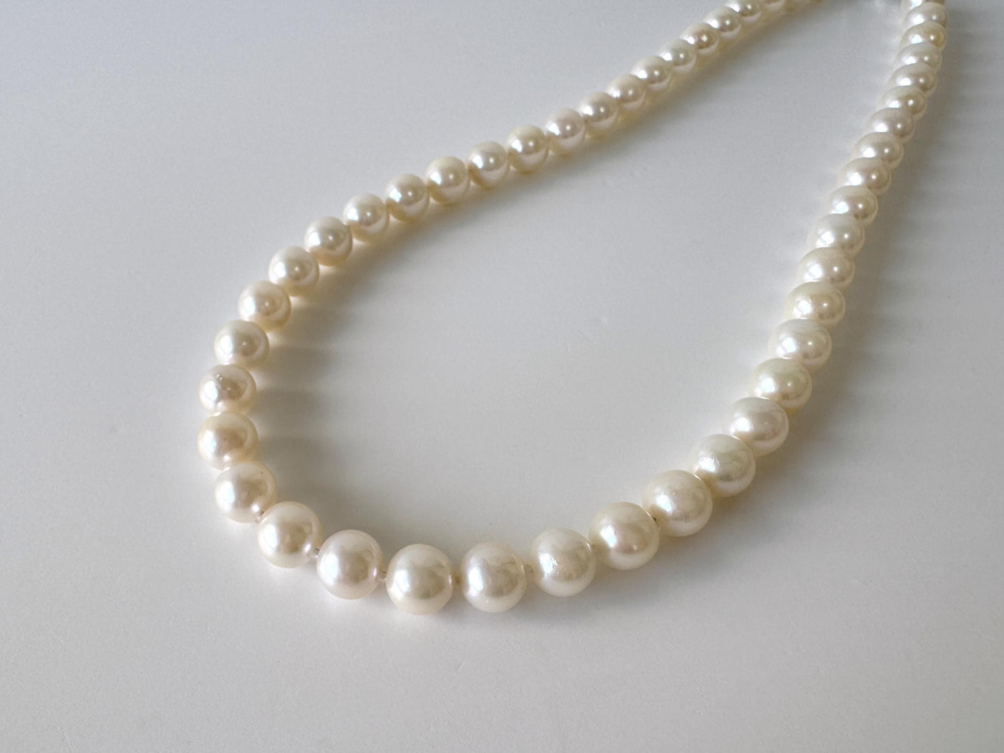 Japanese Akoya Pearl Necklace: White 8.5-9mm Cultured Strand, Silver Clasp | Saltwater Gems, 45cm Length