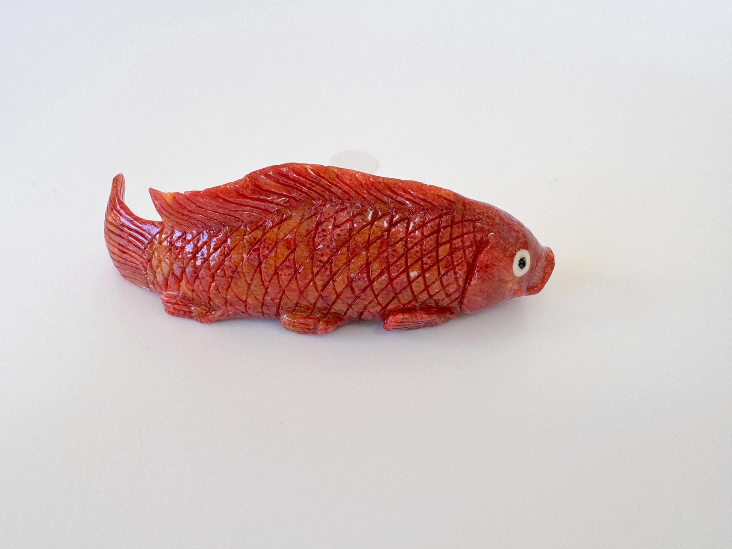 Sponge Coral Carp Carving: 55mm Apple Coral Fish