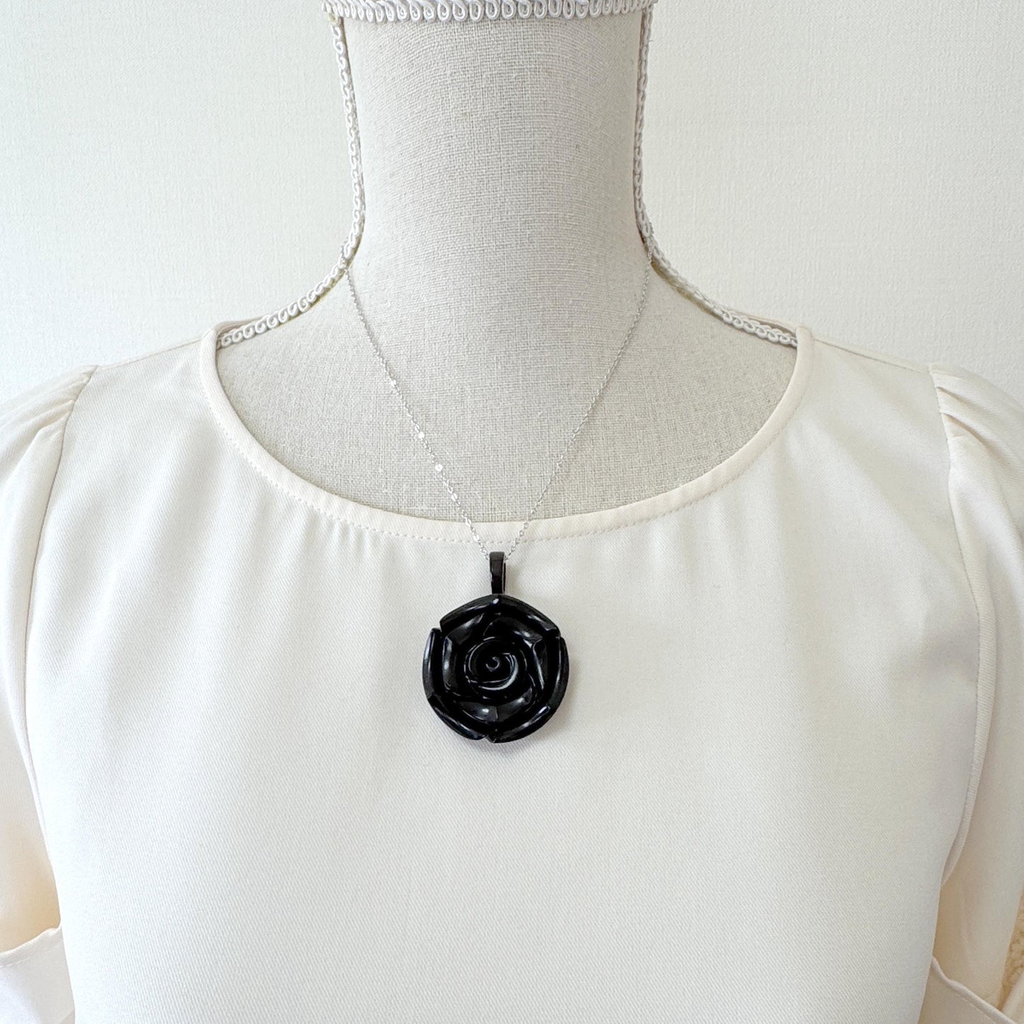 Jet Rose Carving Pendant, 40mm Diameter Rose, Price per Piece