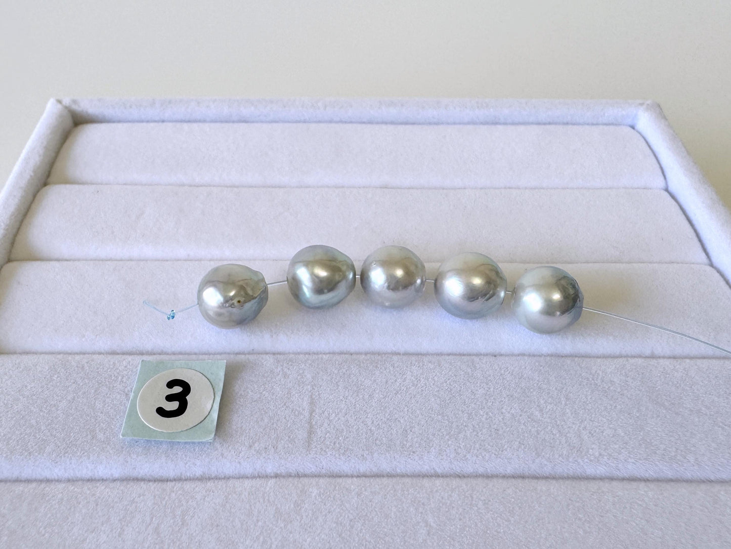 Japanese Akoya Pearl Beads: Natural Blue-Silver Cultured Pearls, Semi-Round Shape (7.5-8mm, Saltwater Mini Strand, 5 Pcs)
