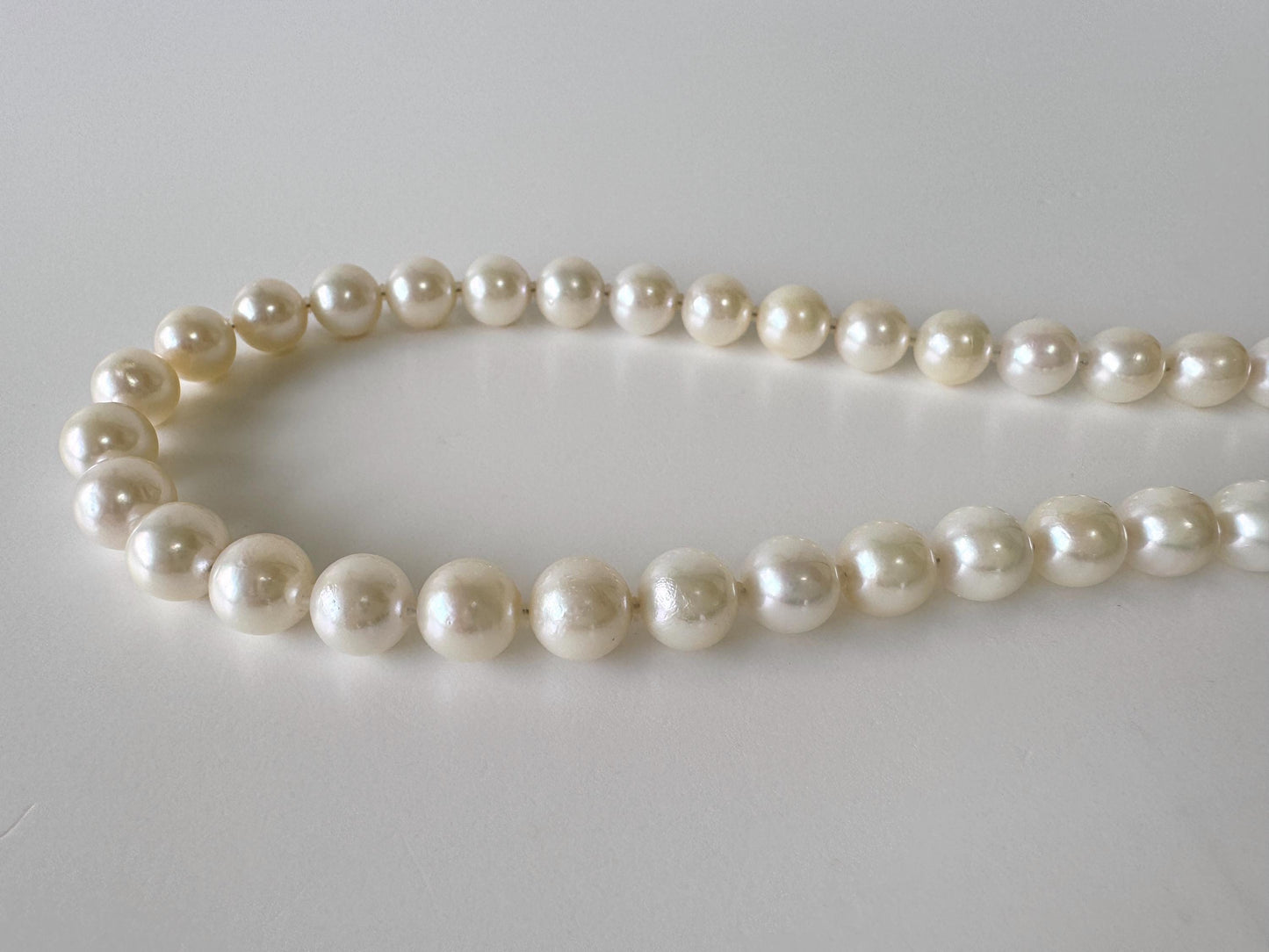 Japanese Akoya Pearl Necklace: White 8.5-9mm Cultured Strand, Silver Clasp | Saltwater Gems, 45cm Length