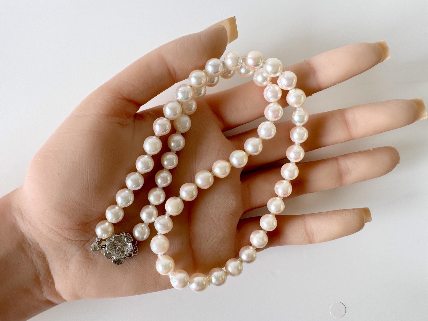 Japanese Akoya Cultured Pearl Necklace: 7-7.5mm White Near Round Beads, Silver Clasp | Saltwater Pearls, 45cm Strand