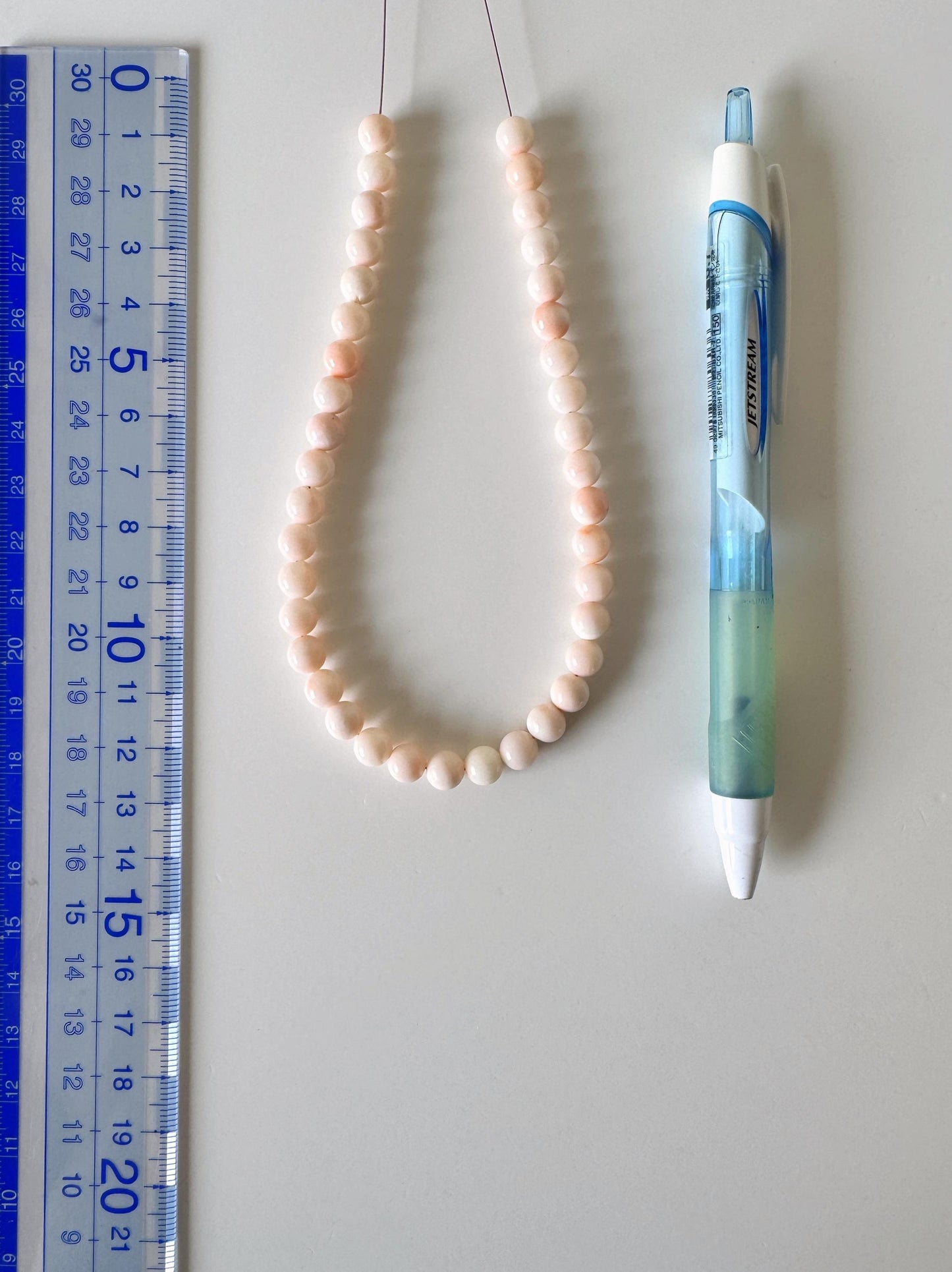 Pink Coral Short Strand Beads Natural (Miss Coral) 6.7-6.9mm Round (25cm Length, Jewelry Supplies)