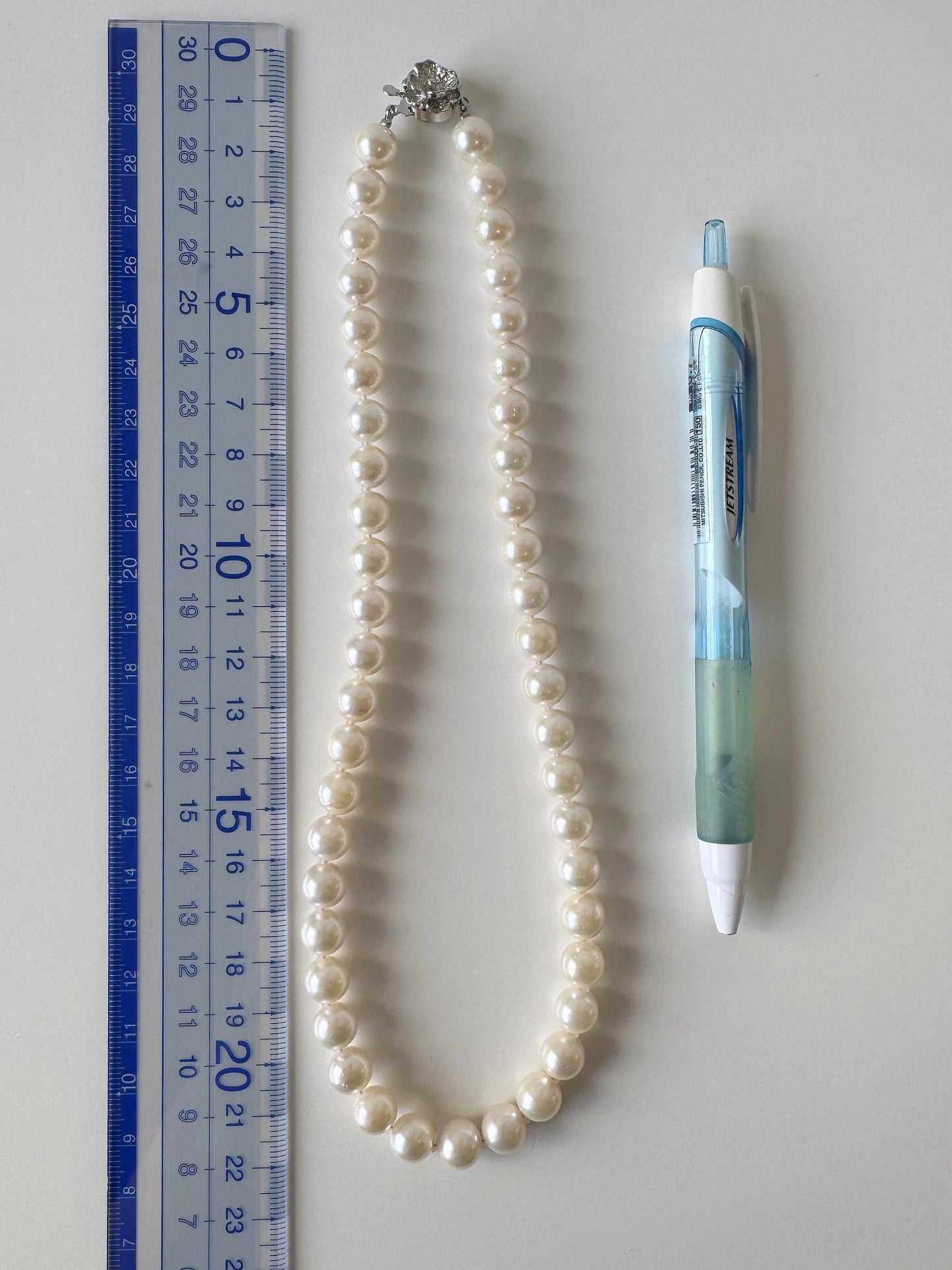 Japanese Akoya Pearl Necklace: White 8.5-9mm Cultured Strand, Silver Clasp | Saltwater Gems, 45cm Length