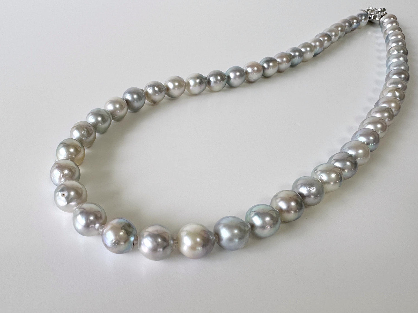 Japanese Akoya Pearl : Natural Blue Silver Color - Cultured Saltwater Pearls, 8-8.5mm Beads, Silver Clasp Necklace, 45cm