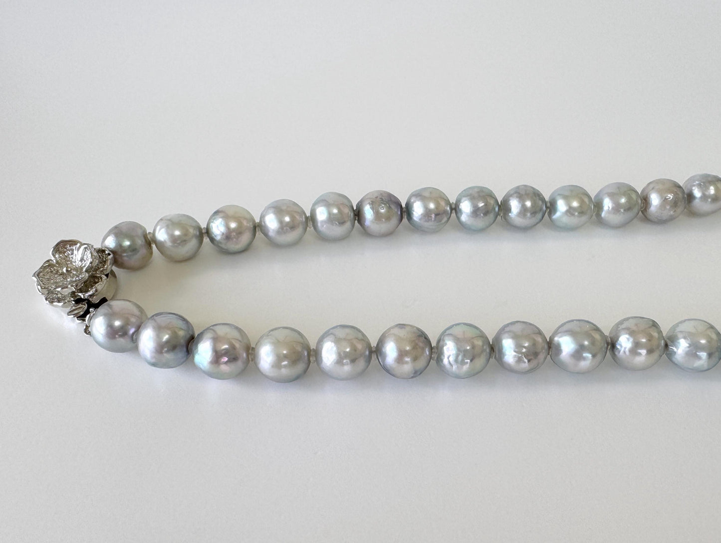 Japanese Akoya Pearl : Natural Blue Silver Color - Cultured Saltwater Pearls, 8-8.5mm Beads, Silver Clasp Necklace