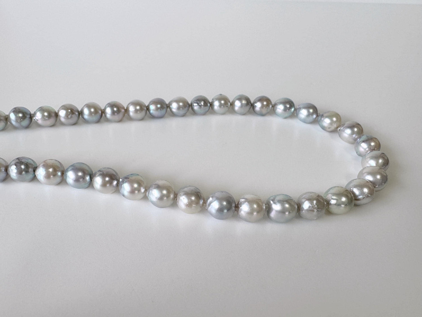 Japanese Akoya Pearl : Natural Blue Silver Color - Cultured Saltwater Pearls, 8-8.5mm Beads, Silver Clasp Necklace, 45cm