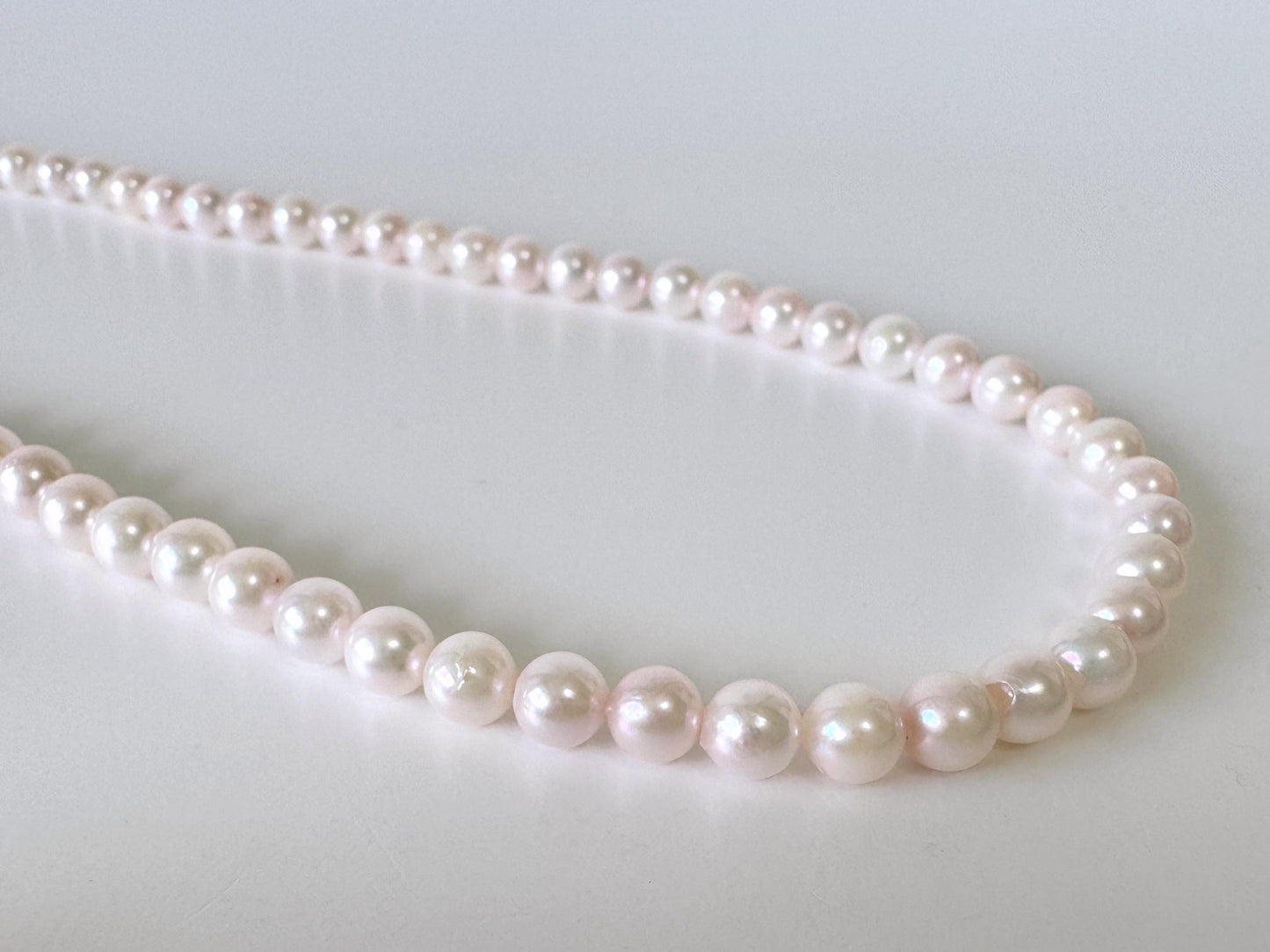 Akoya Pearl Strand: 5.5-6mm Japanese Cultured Pearls, White Pink Overtone | Full Strand, Saltwater Gems, 40cm Length