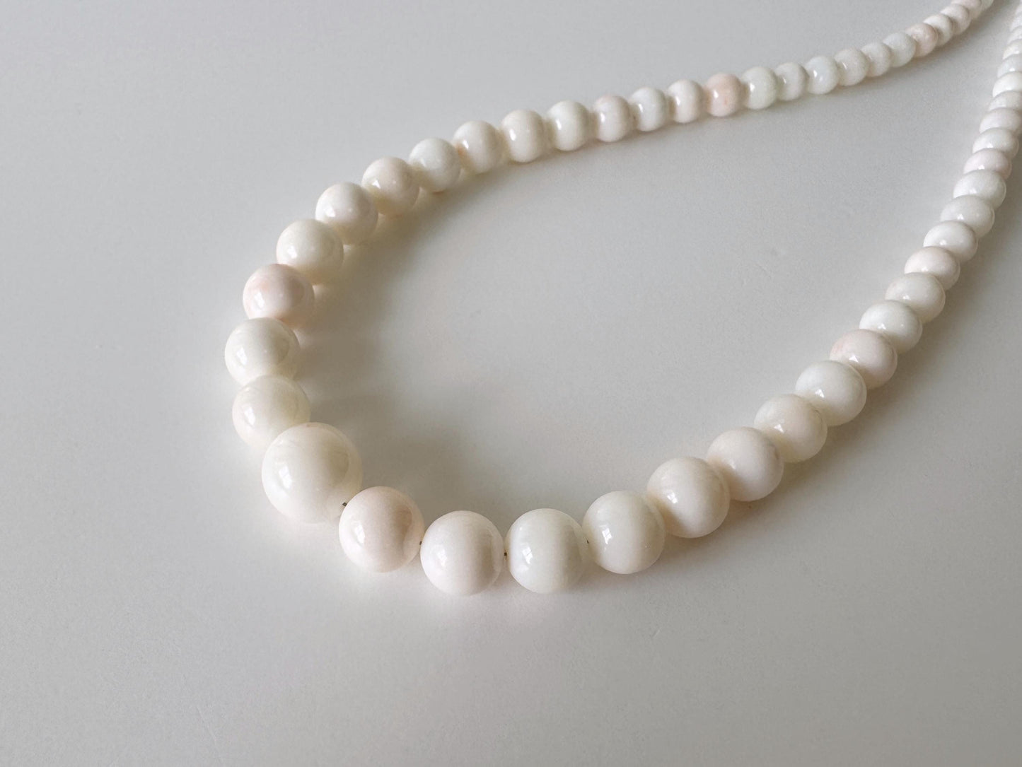 Natural Coral Strand Beads: Midway Deep Sea White/Very Slightly Light Pink - Round Shape, 4.5-11.5mm, 40cm Length, Jewelry Making