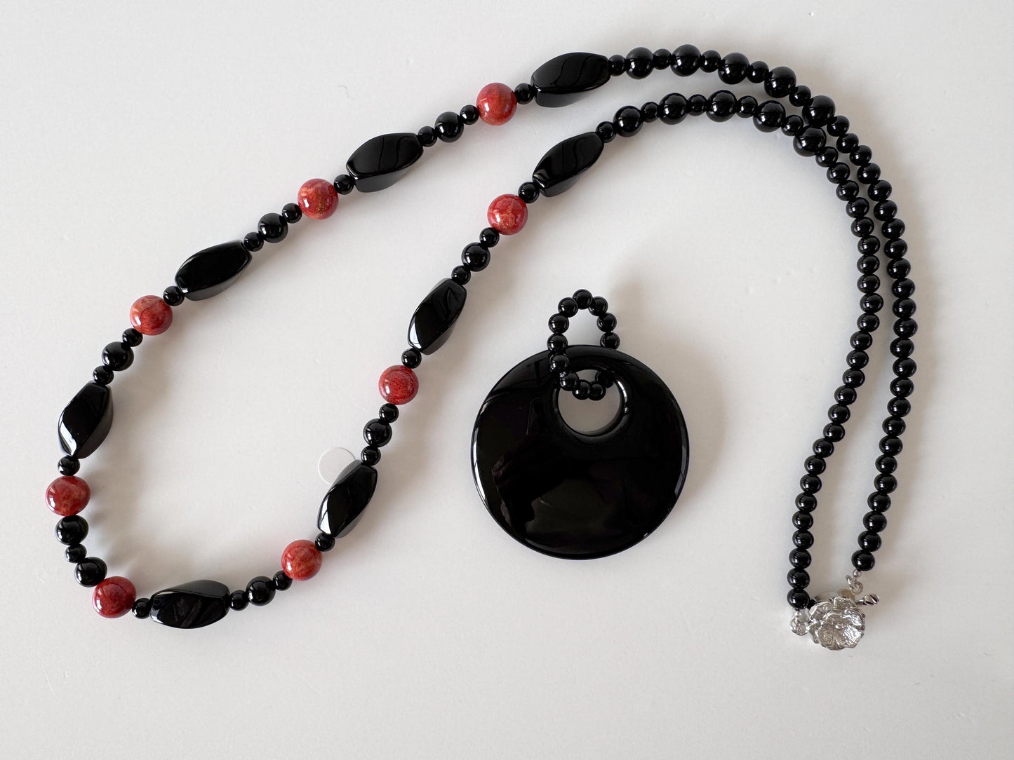 Onyx, Sponge Coral Necklace with Pendant, Silver Clasp