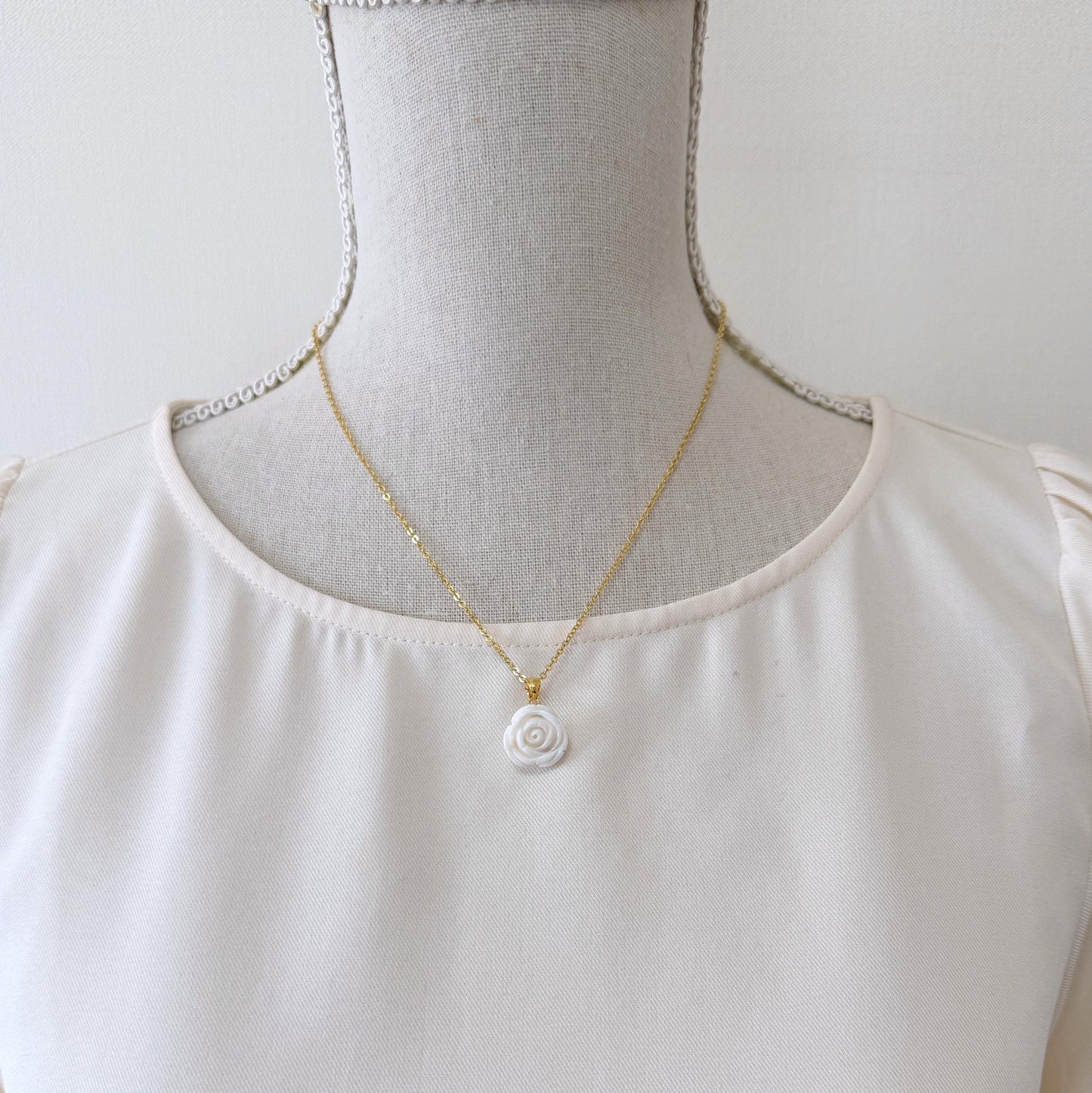 Natural White Coral Rose Pendant, 15.3x15.3mm Rose, Natural White Color Coral, Silver (gold plated) Bail, Genuine Precious Coral Pendant