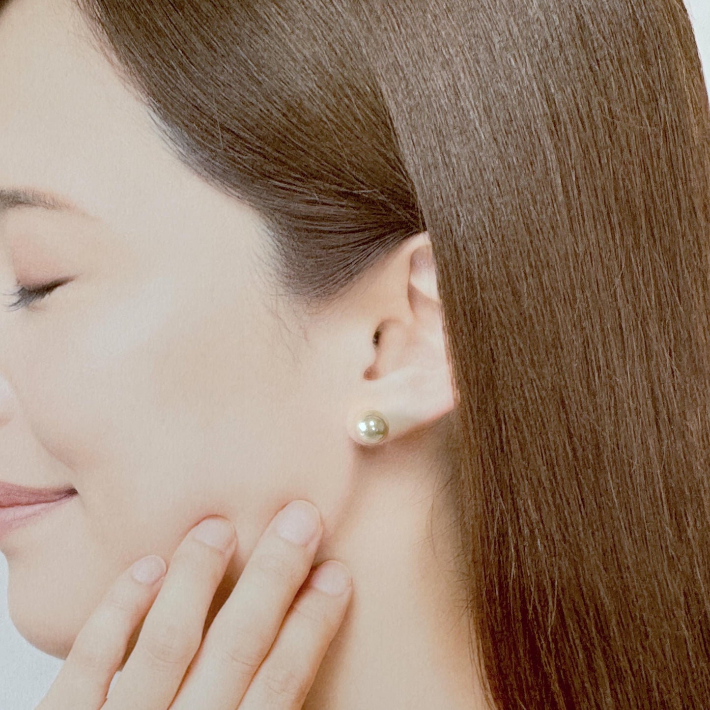 Akoya Pearl Stud Earrings: White 8.5mm Pearls - Japanese Cultured, Silver 925, Saltwater Origin