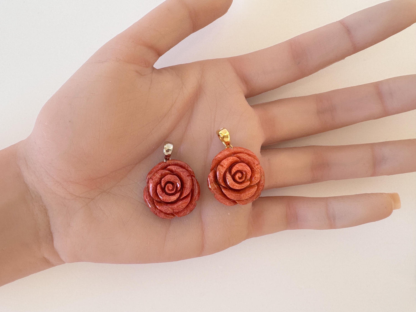 Sponge Coral Rose Pendant, Light Red, 20mm (Brass Bail)