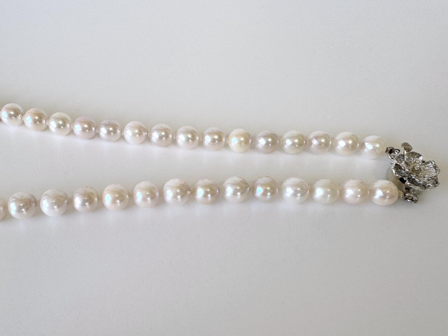 Japanese Akoya Pearl Necklace: Cream White 6.5-7mm Cultured Strand, Silver Clasp | Saltwater Gems, 45cm Length