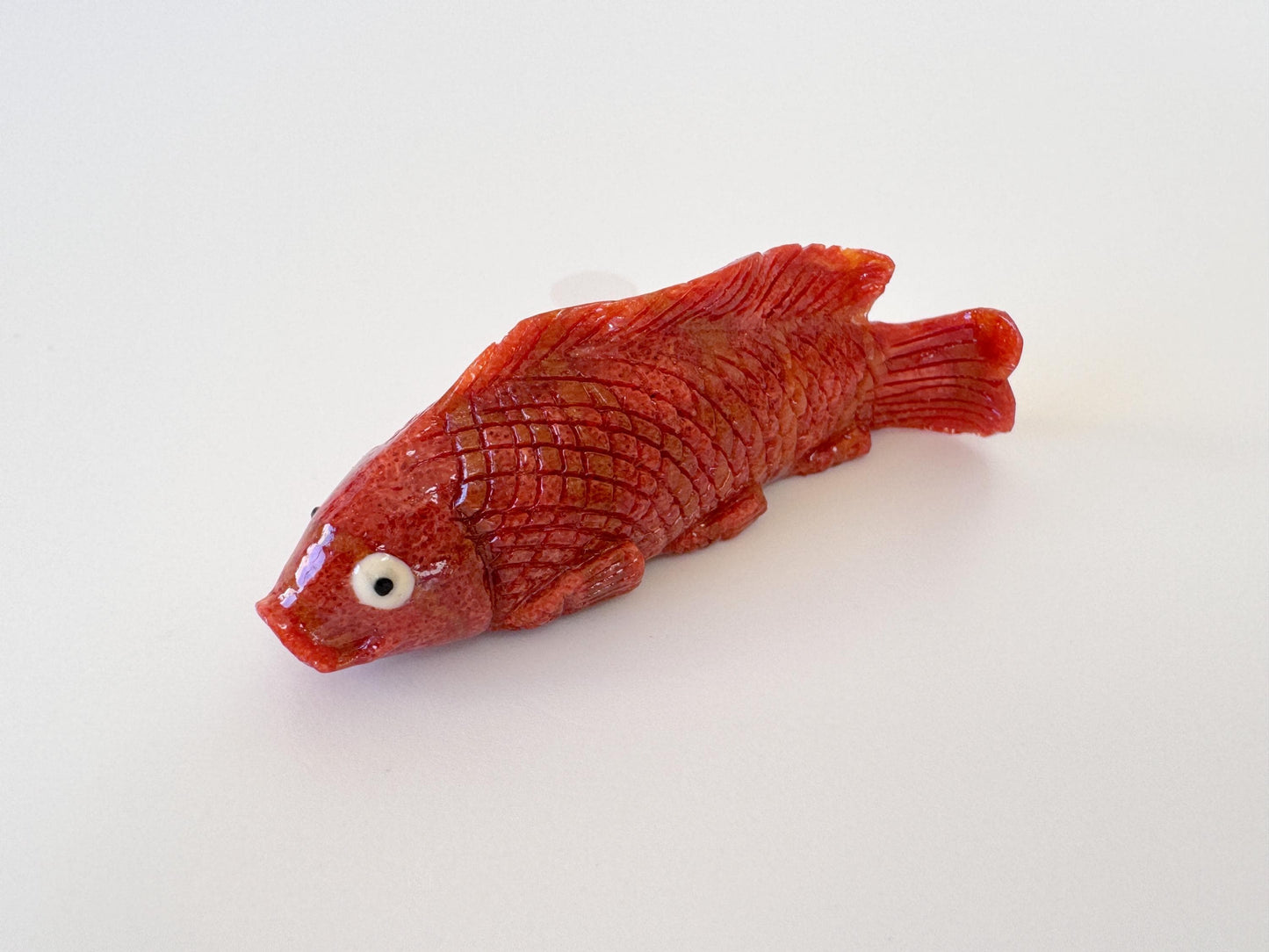 Sponge Coral Carp Carving: 55mm Apple Coral Fish