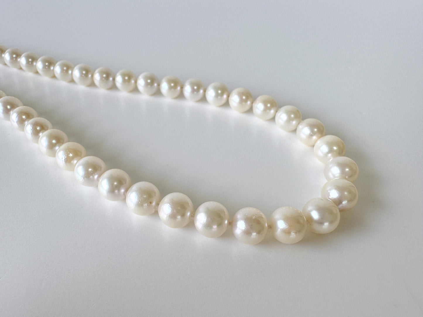 Japanese Akoya Pearl Necklace: White 8.5-9mm Cultured Strand, Silver Clasp | Saltwater Gems, 45cm Length