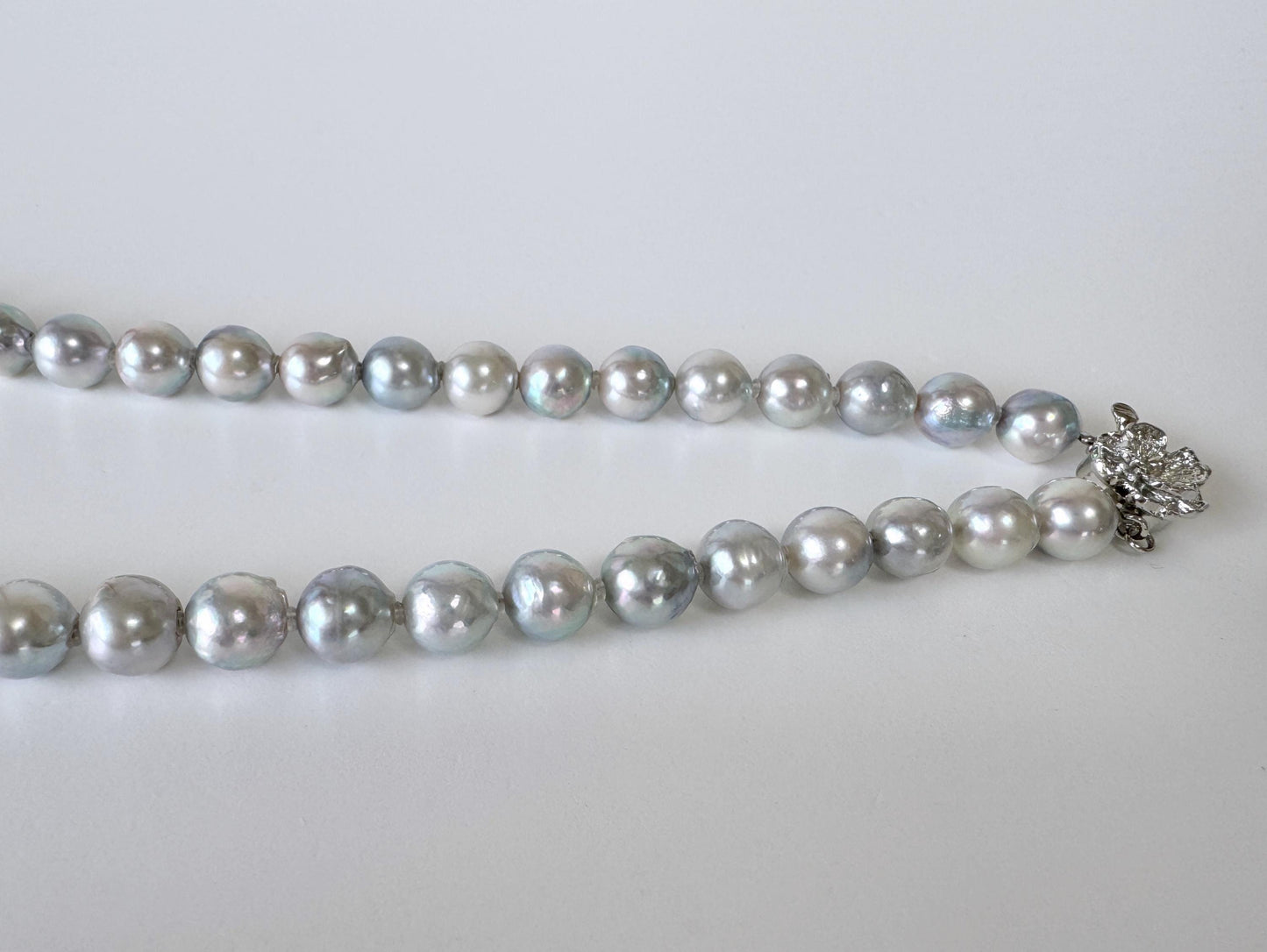 Japanese Akoya Pearl : Natural Blue Silver Color - Cultured Saltwater Pearls, 8-8.5mm Beads, Silver Clasp Necklace, 45cm