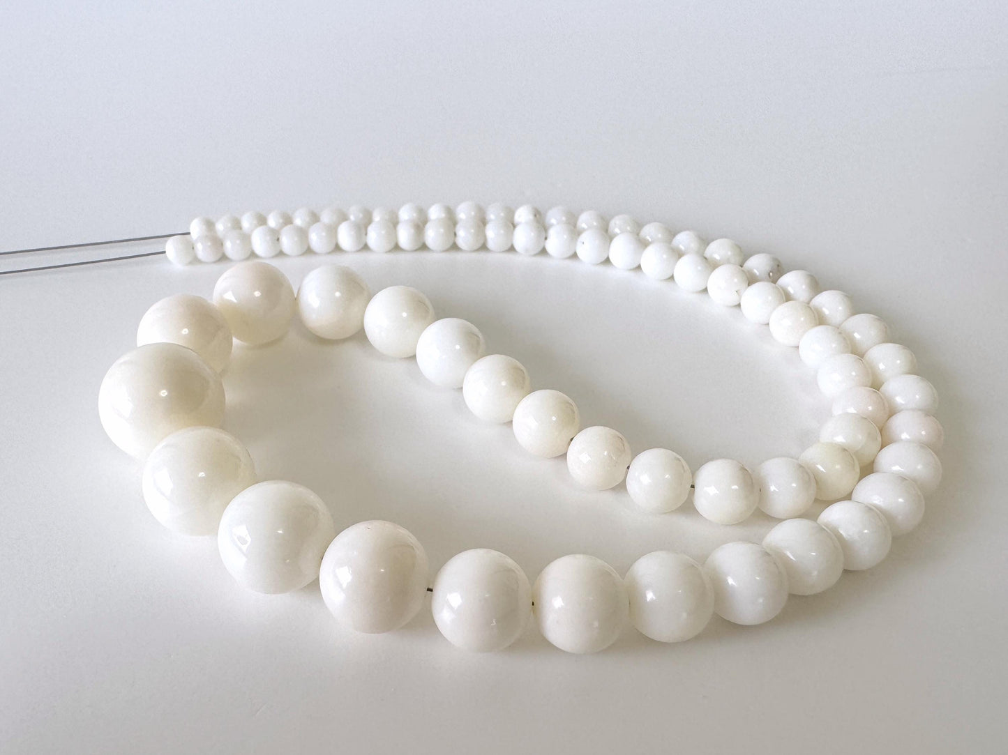 Natural Coral Strand - Deep Sea Midway White Round Beads - 4.2-13.6mm Size, 17.7in Length, Jewelry Making Supplies