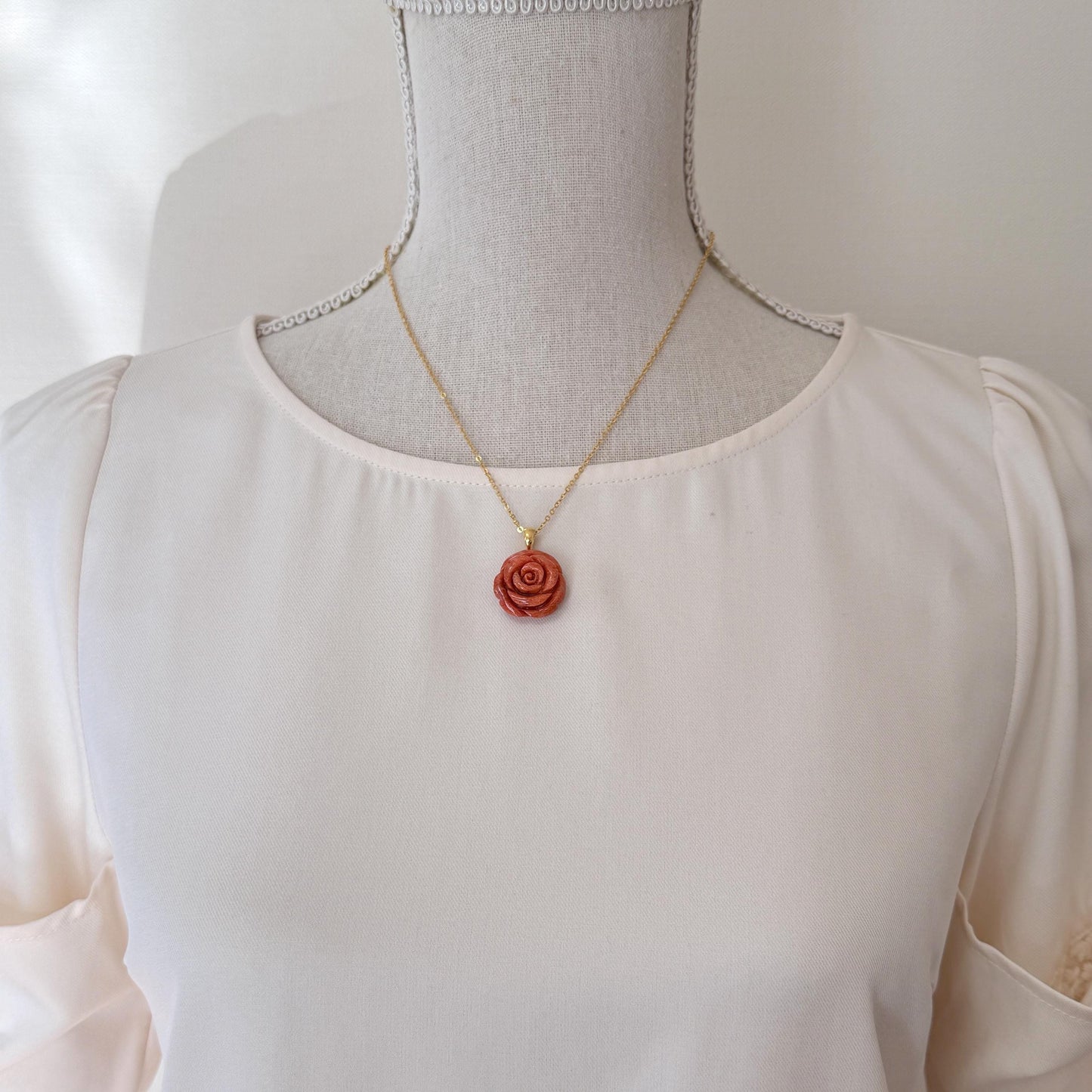 Sponge Coral Rose Pendant, Light Red, 20mm (Brass Bail)