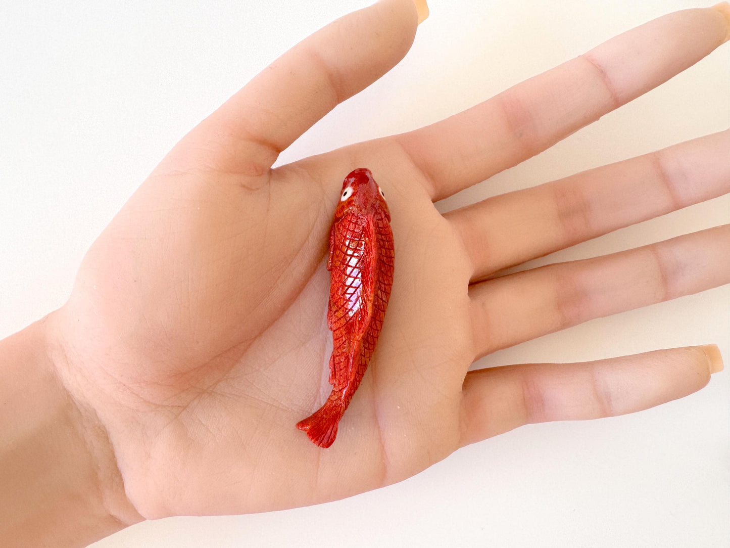 Sponge Coral Carp Carving: 57mm Apple Coral Fish