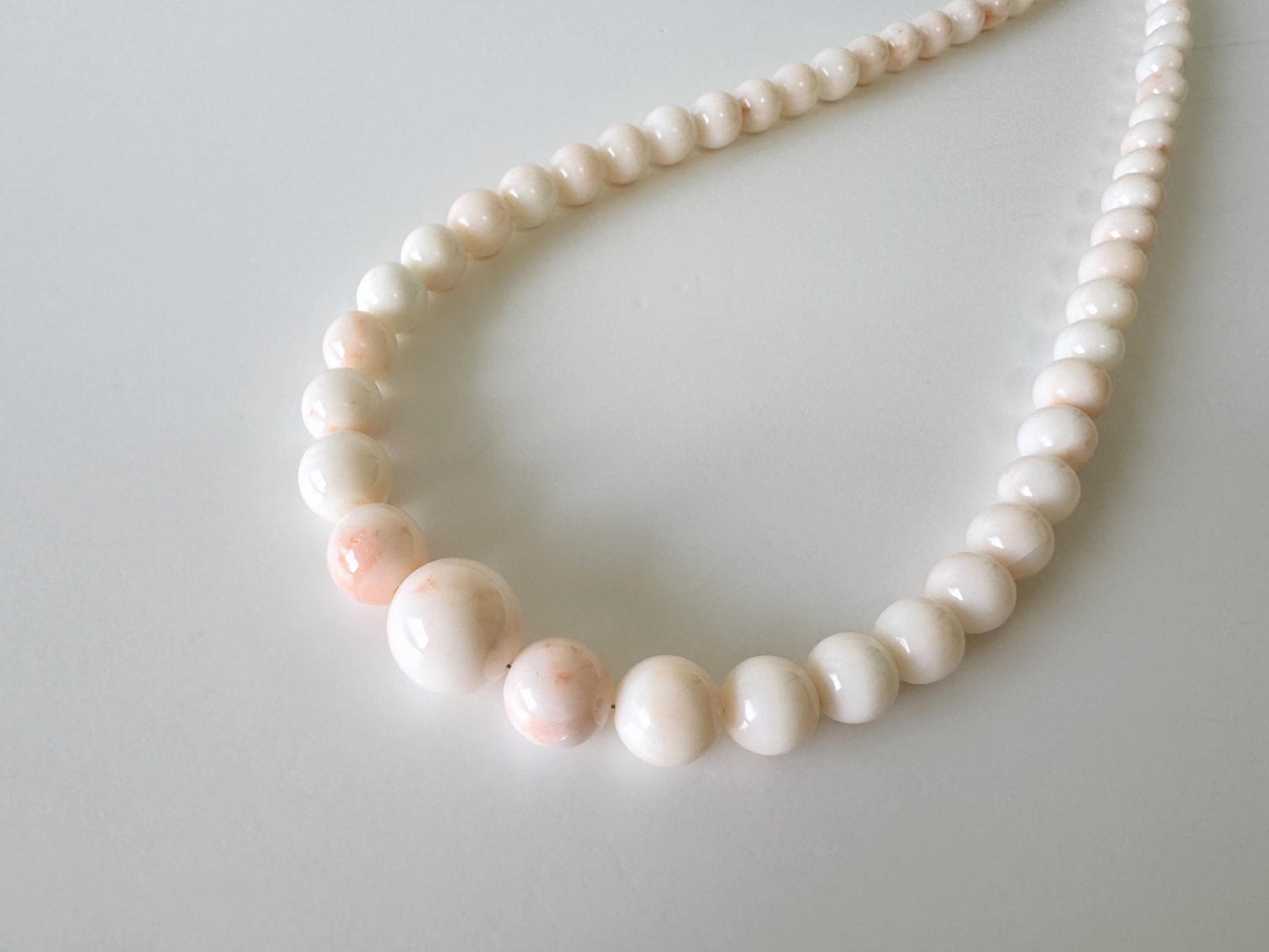 Natural Coral Strand Beads - Midway Deep Sea White/Slightly Light Pink Color Round - 4.9-13.7mm, 16.1in Length, Jewelry Making Materials