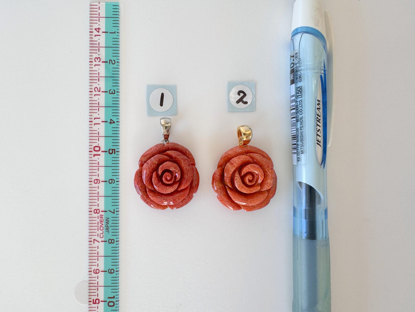 Sponge Coral Rose Pendant, Light Red, 20mm (Brass Bail)