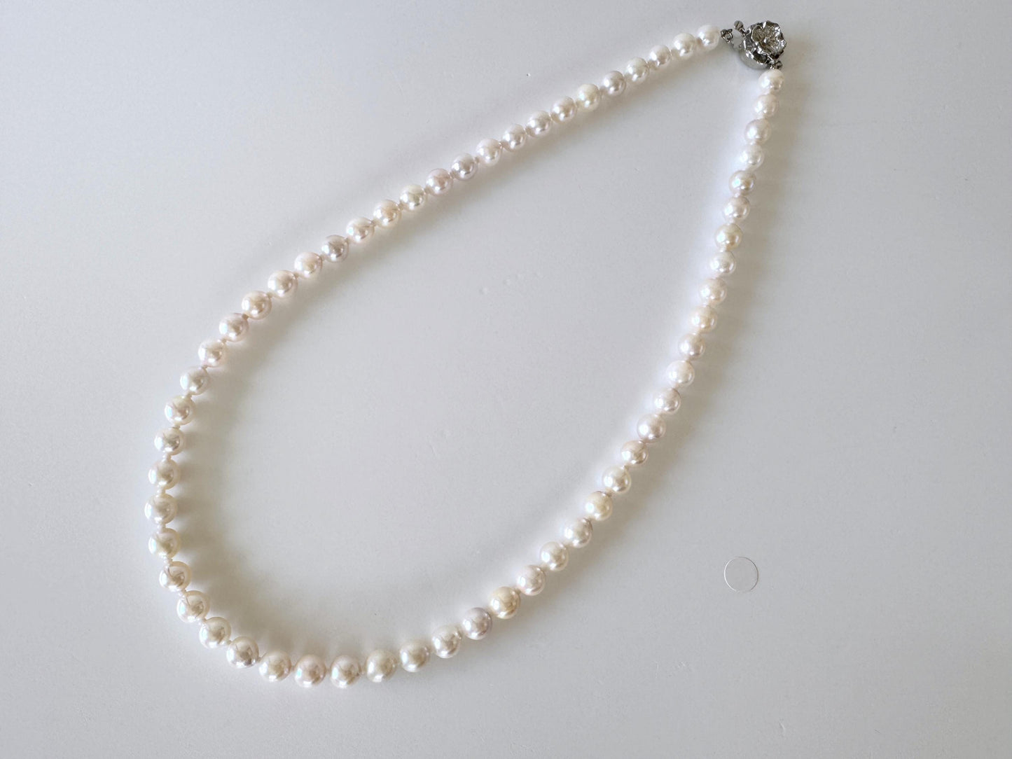 Japanese Akoya Pearl Necklace: Cream White 6.5-7mm Cultured Strand, Silver Clasp | Saltwater Gems, 45cm Length