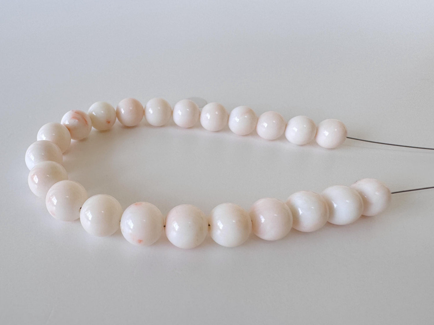 Natural Coral Strand - Organic Deep Sea Coral Round Beads, White & Orange Spotted, 8.2-8.6mm 18cm