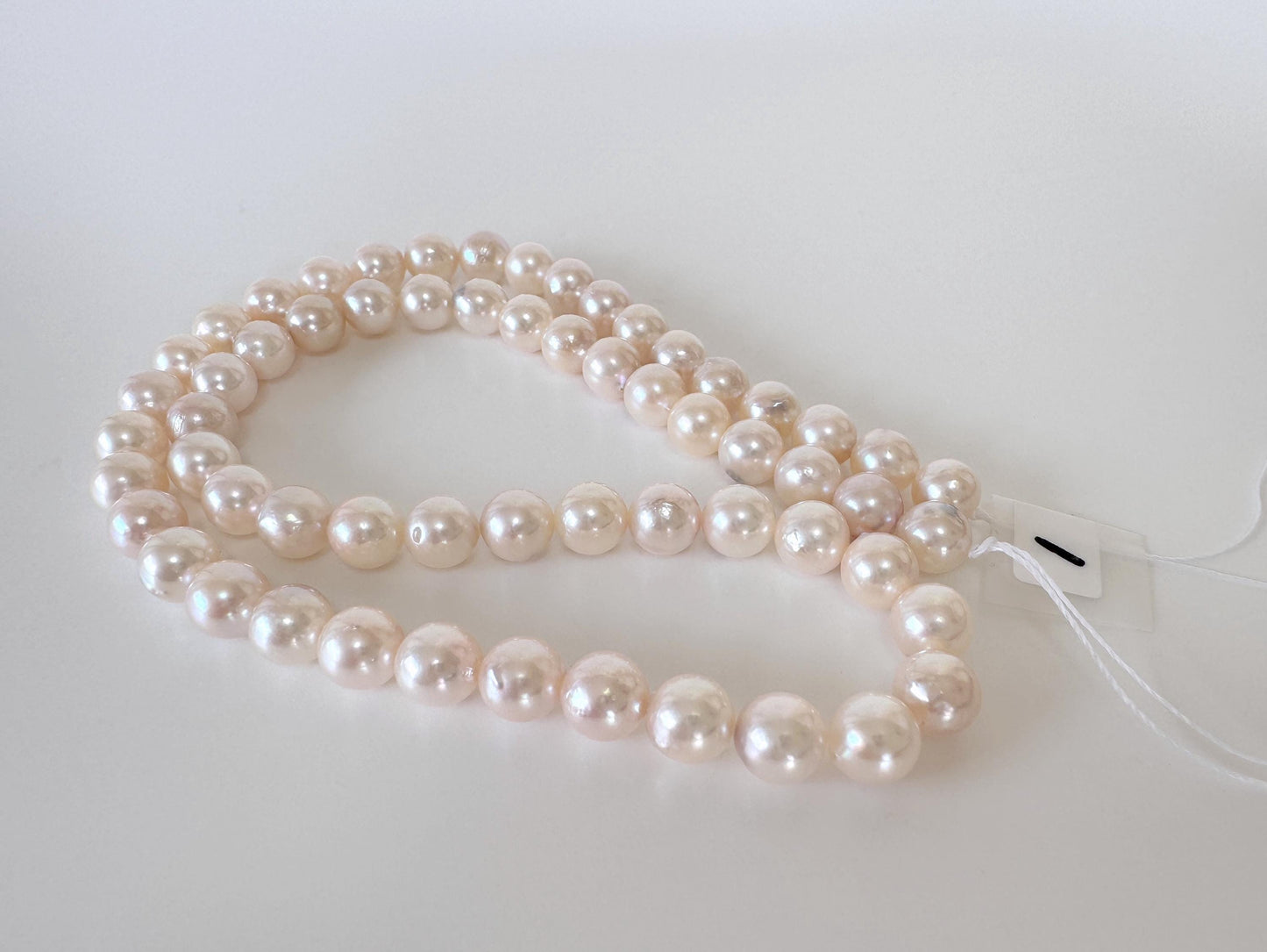 Akoya Pearl Strand: 6.5-7mm White/Pink Cultured Saltwater Pearls