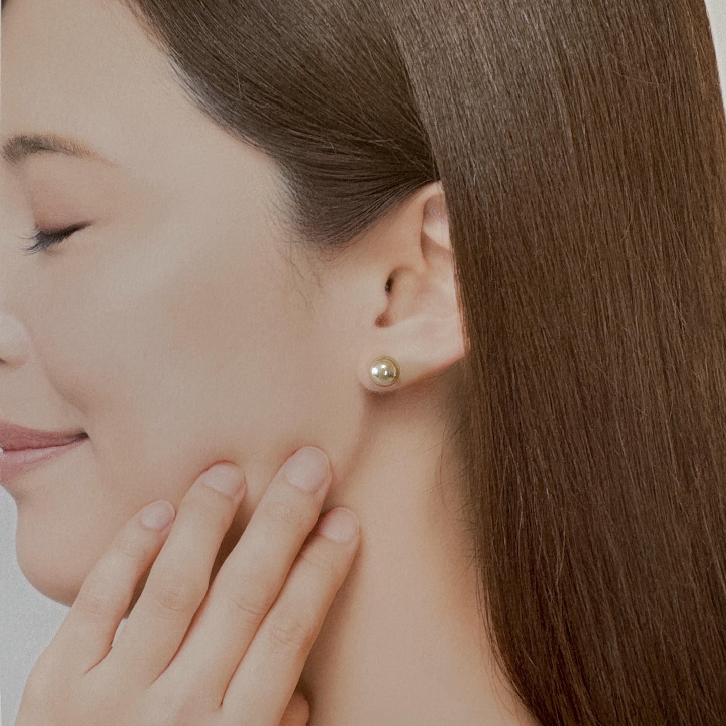 Akoya Pearl Stud Earrings Cream White, 8mm up Genuine Japanese Saltwater Pearls (Titanium Post, Flat Bottom, Value-Priced)