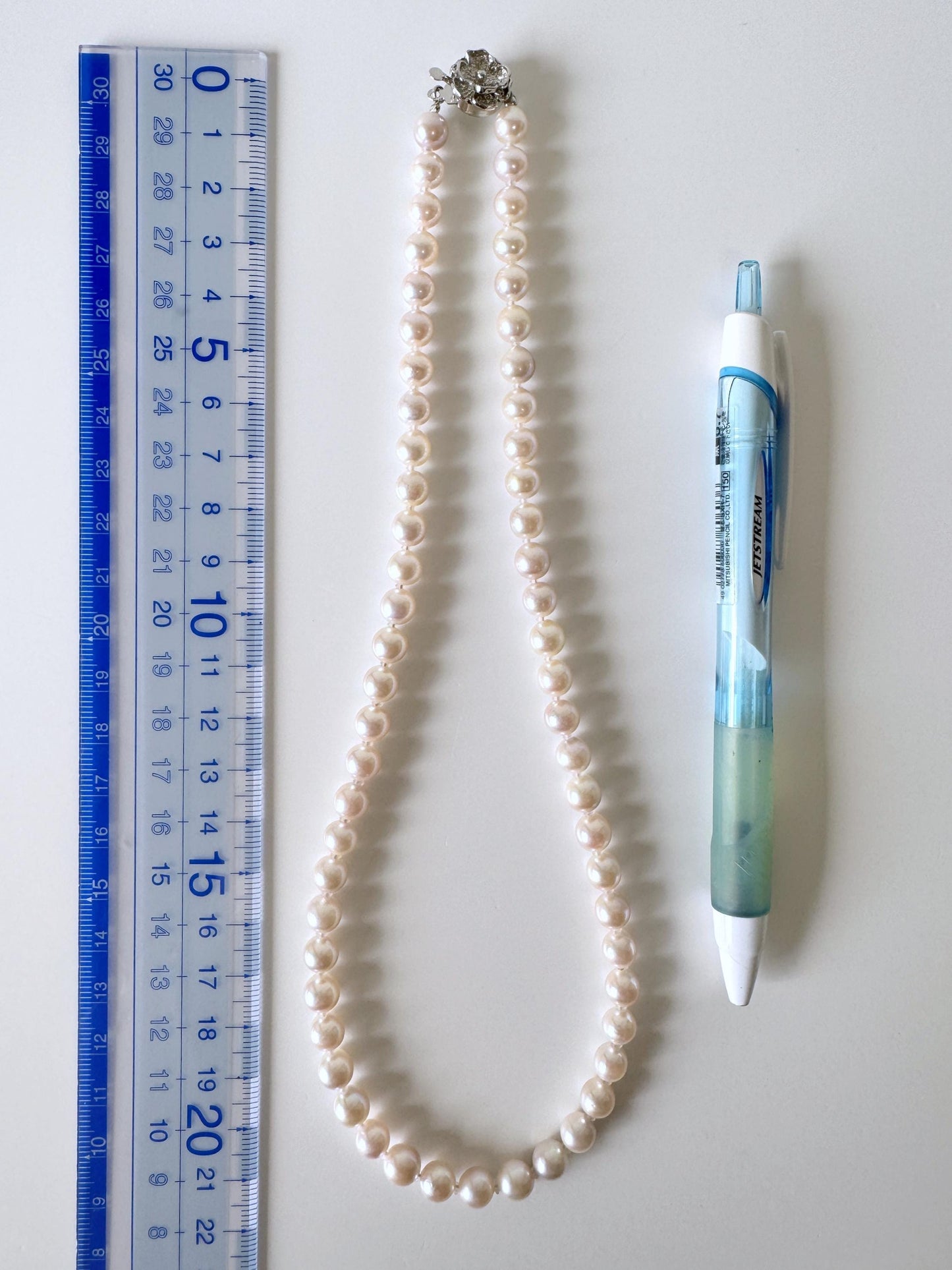 Japanese Akoya Pearl Necklace: Cream White 6.5-7mm Cultured Strand, Silver Clasp | Saltwater Gems, 45cm Length