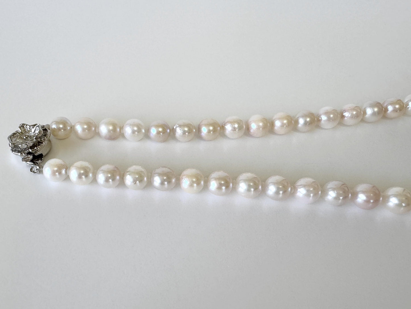 Japanese Akoya Pearl Necklace: Cream White 6.5-7mm Cultured Strand, Silver Clasp | Saltwater Gems, 45cm Length