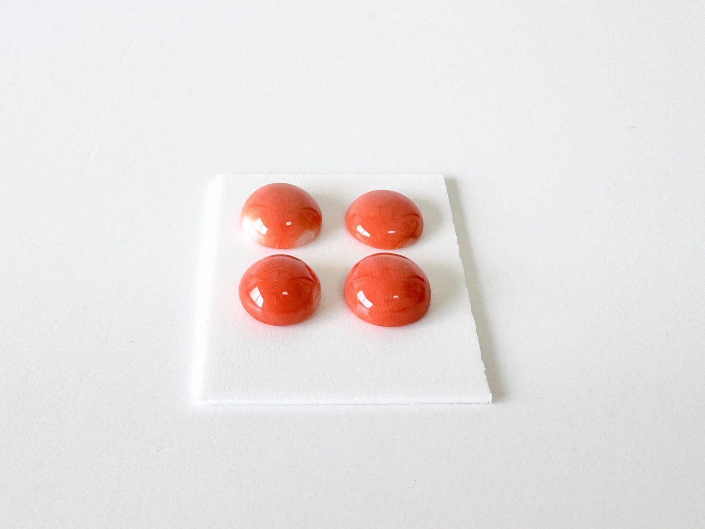 Momo Coral Round Cabochon, Japanese Orange Undyed, 4-Piece Set | 7.8-8.4Mm | Flat-Back