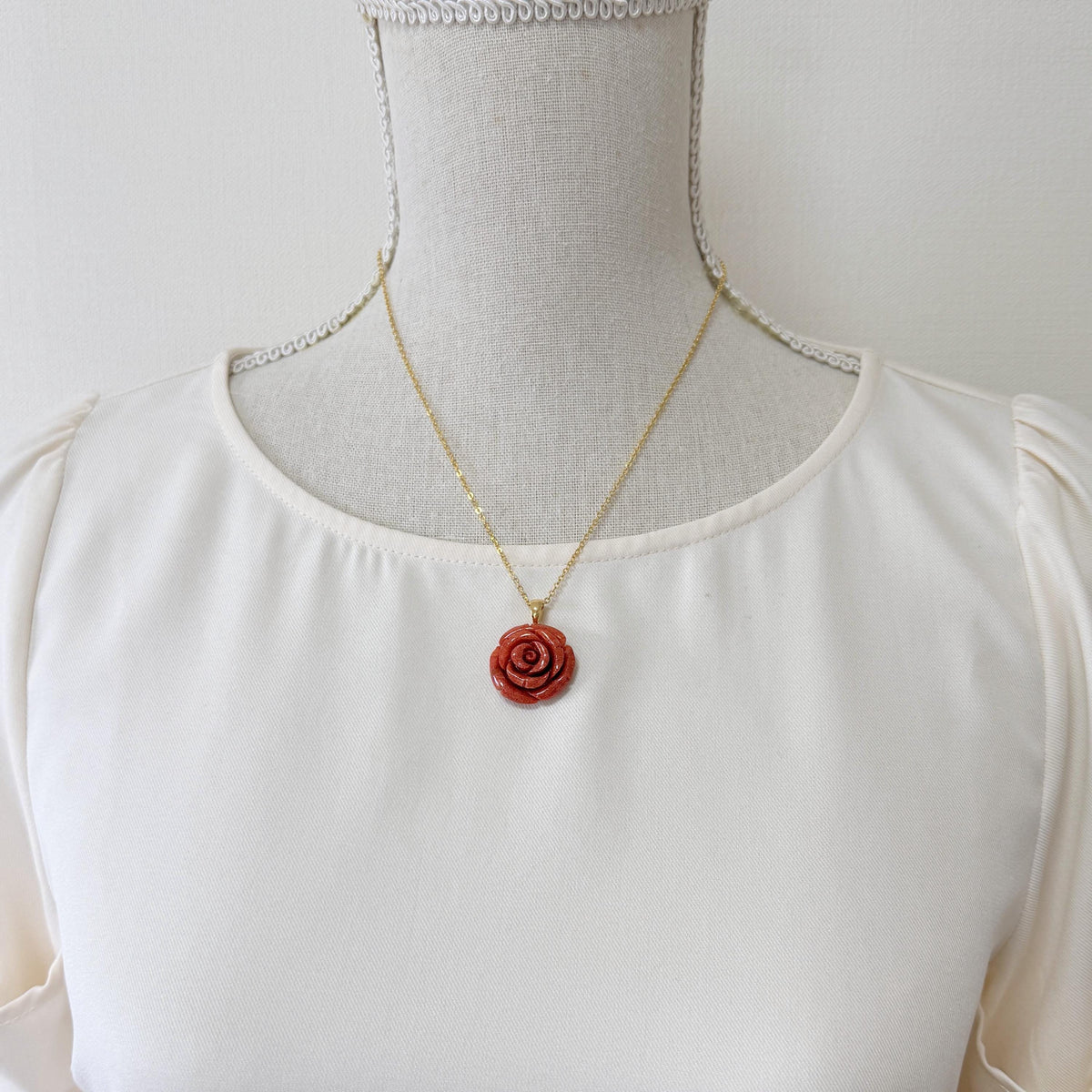 Sponge Coral Rose Pendant, Light Red, 20mm (Brass Bail)