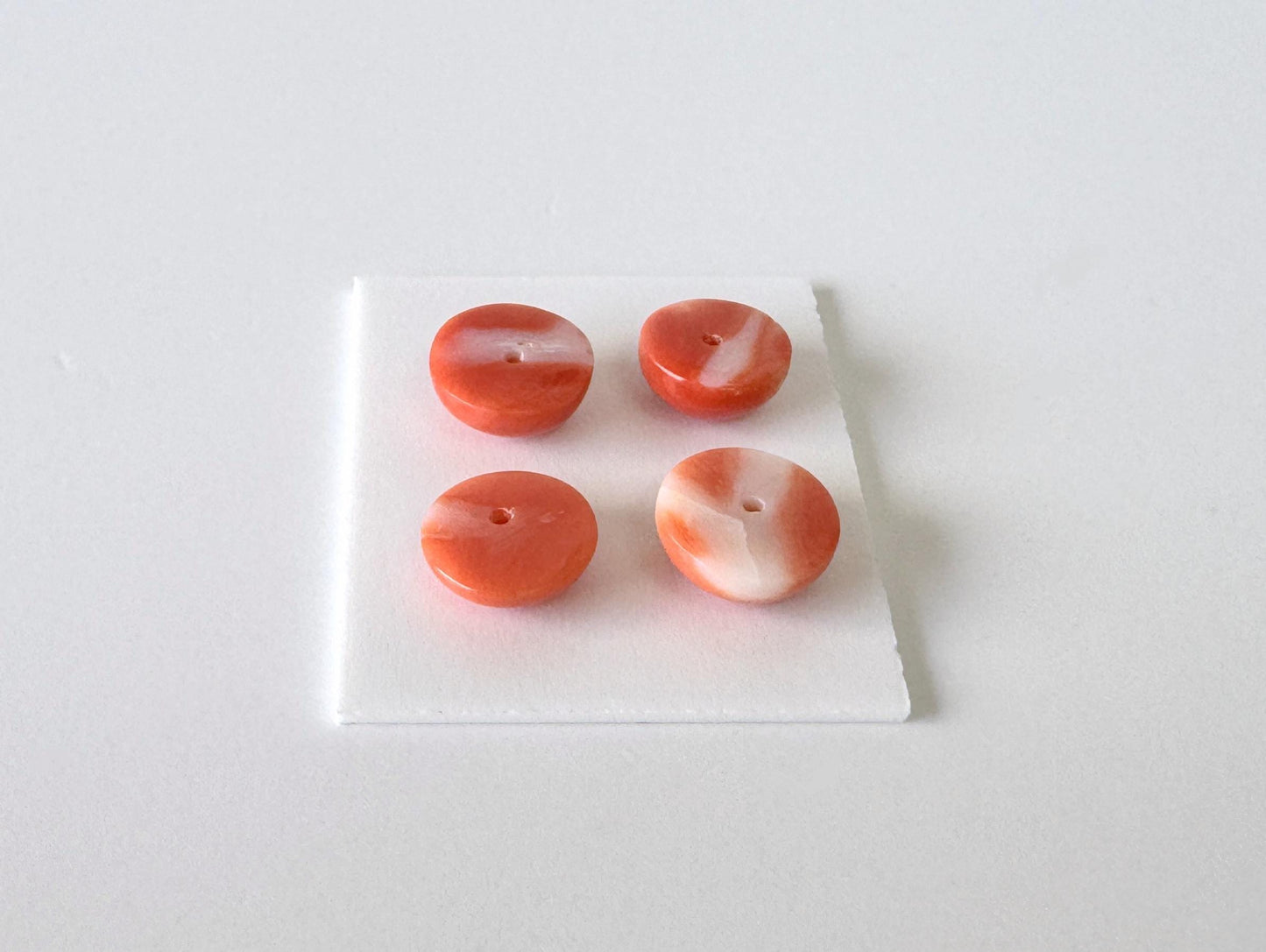 Momo Coral Round Cabochon, Japanese Orange Undyed, 4-Piece Set | 7.8-8.4Mm | Flat-Back