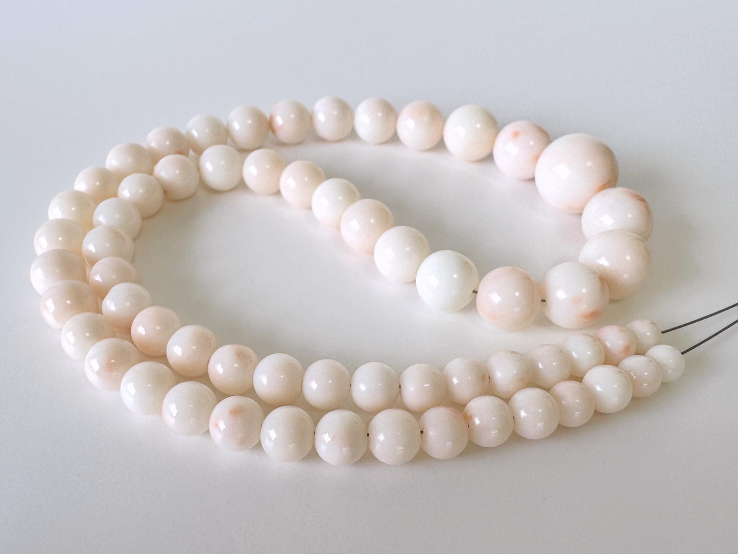 Natural Coral Strand Beads - Midway Deep Sea White/Slightly Light Pink Color Round - 4.9-13.7mm, 16.1in Length, Jewelry Making Materials