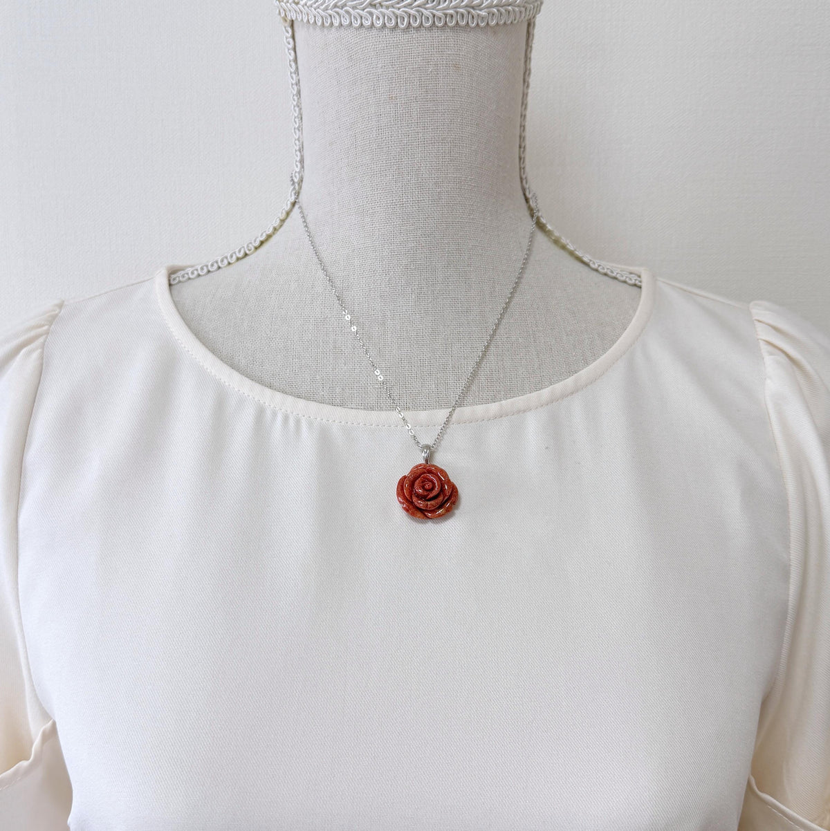 Sponge Coral Rose Pendant, Light Red, 20mm (Brass Bail)