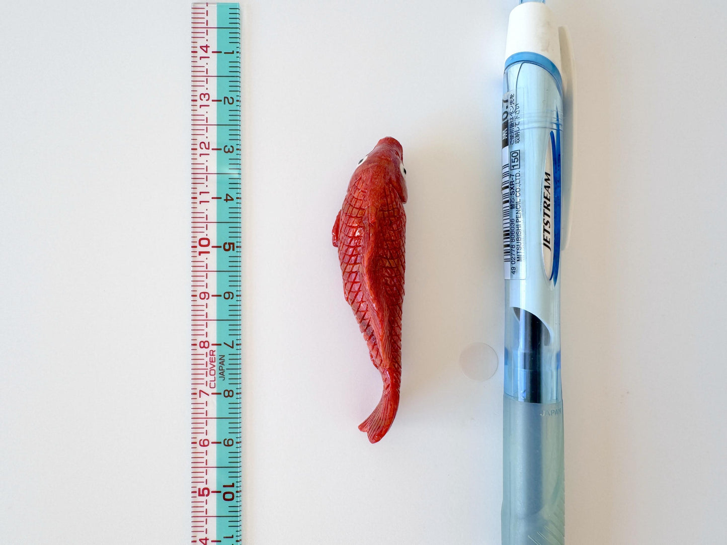 Sponge Coral Carp Carving: 58mm Apple Coral Fish